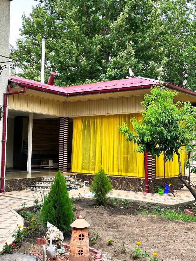 Albergue Sultan Saray Osh Exterior foto