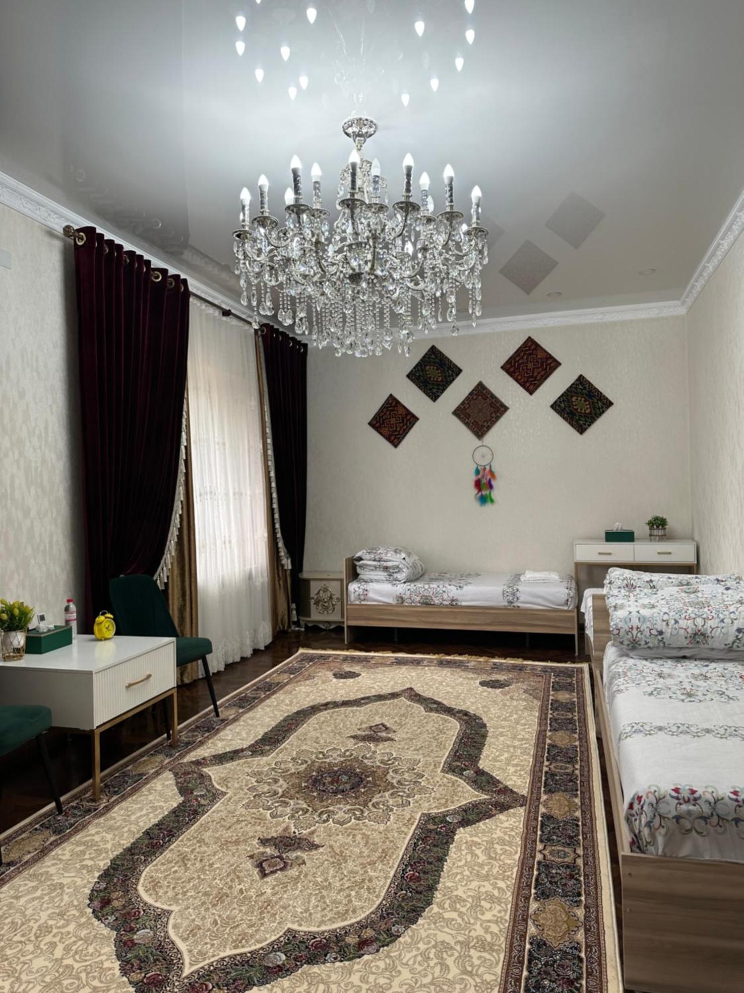 Albergue Sultan Saray Osh Exterior foto