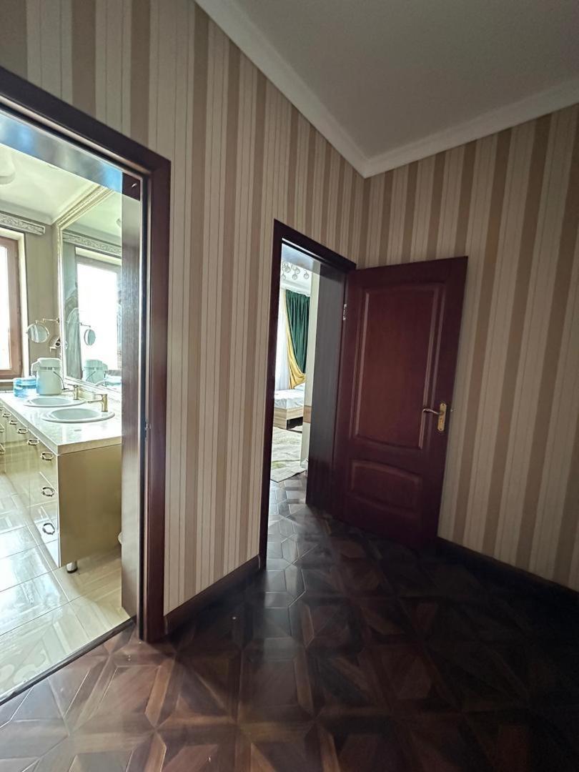 Albergue Sultan Saray Osh Exterior foto